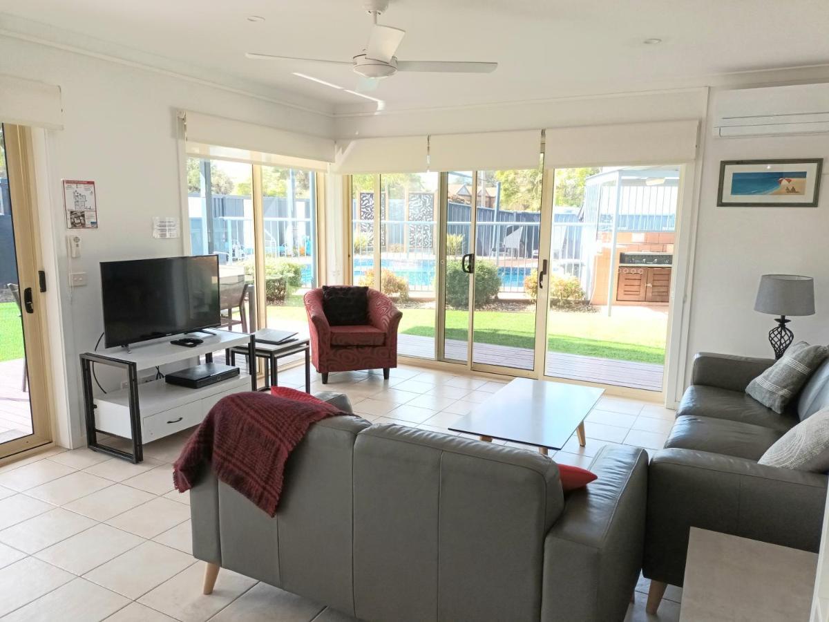 Grandeur Holiday Units เมริมบูลา ภายนอก รูปภาพ