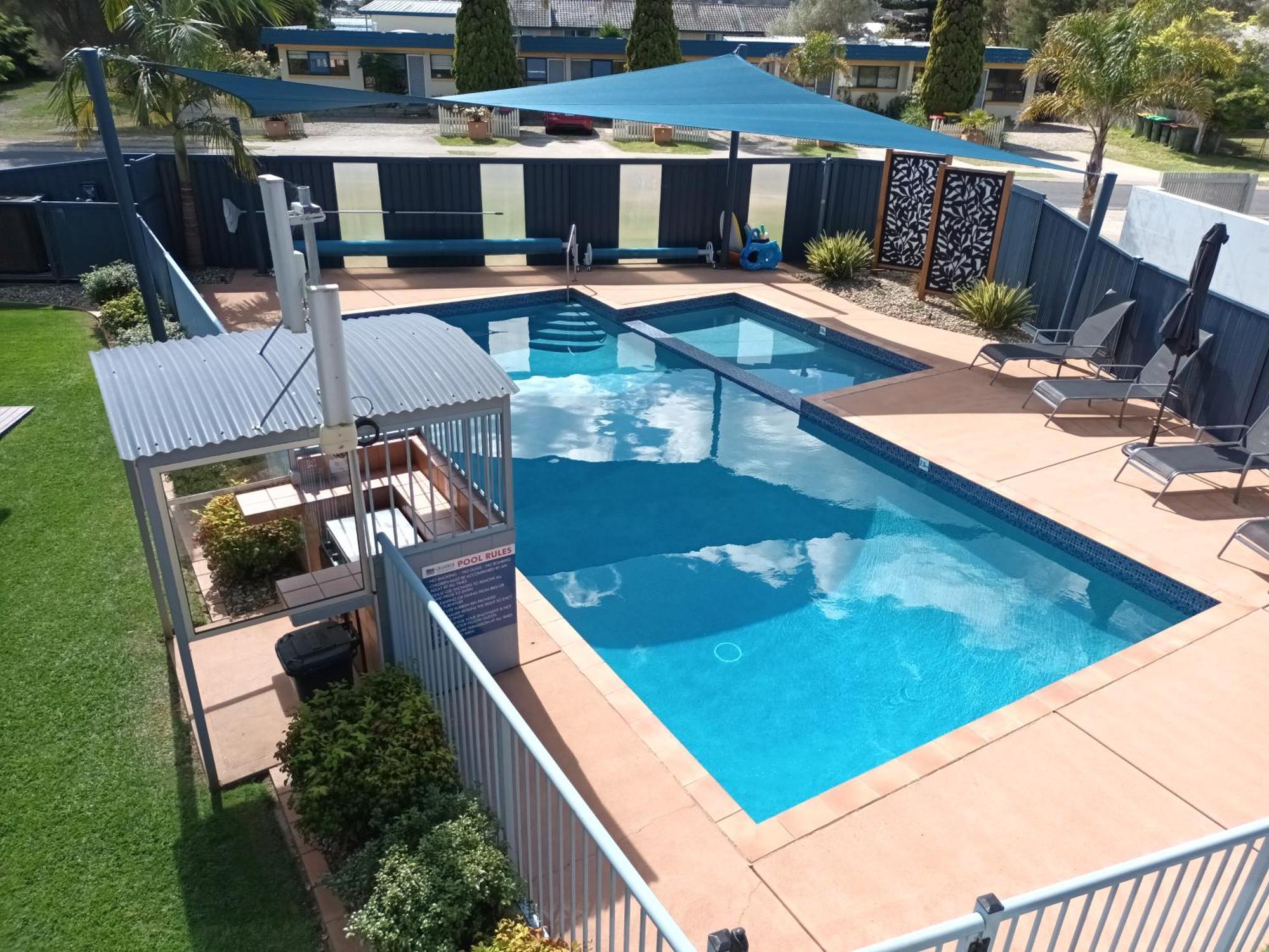 Grandeur Holiday Units เมริมบูลา ห้อง รูปภาพ